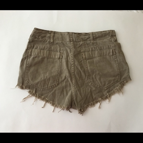 NEW Free People Raw Patched Standoff Cutoffs.Beige - Picture 7 of 7